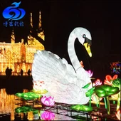 Lanterne du Nouvel An en plein air colorée